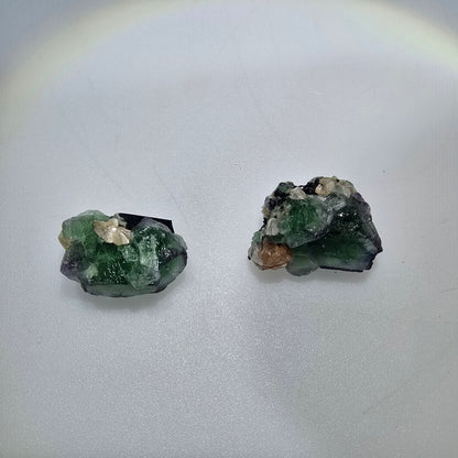Lot de 2 pierres : fluorite fantôme, muscovite, tourmaline Schörl, Erongo, Namibie, 19 x 21 mm, réf. 12325 