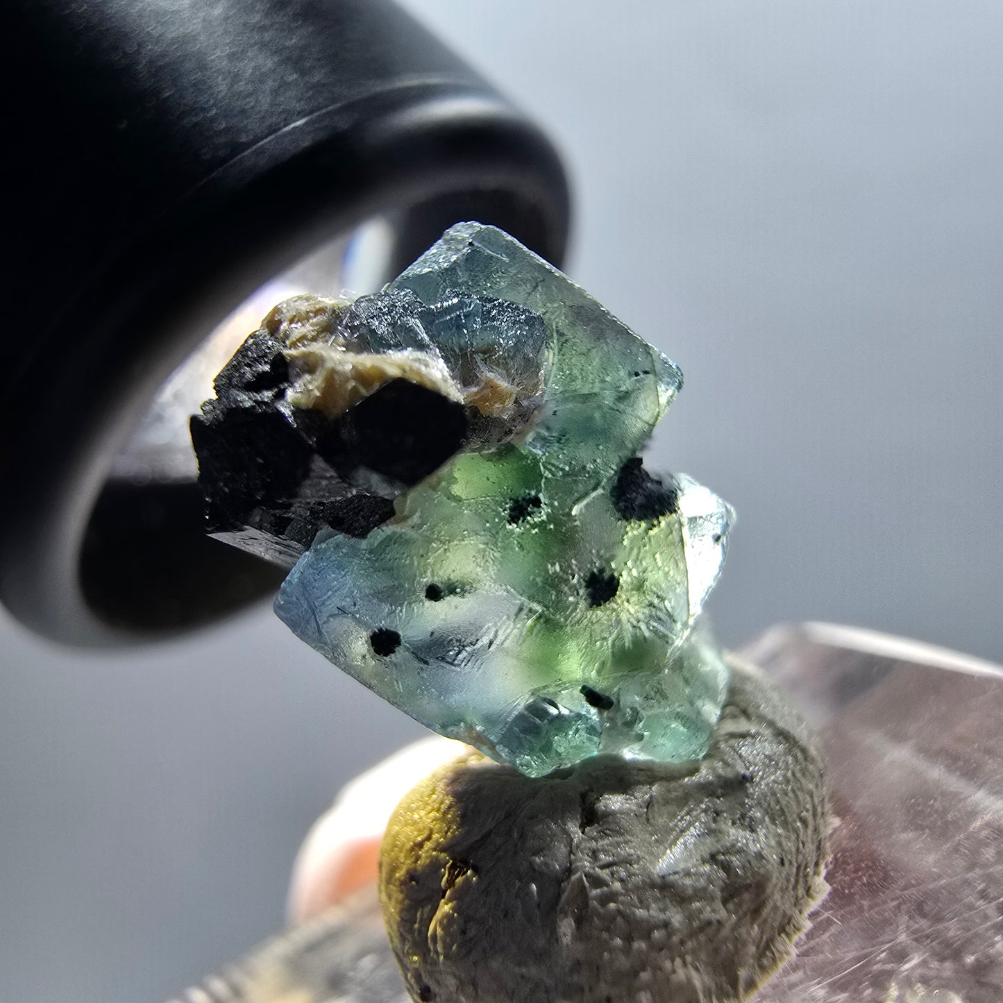Fluorite fantôme, Tourmaline Schörl, Stade muscovite Erongo, Namibie 15*10*12mm #12338 