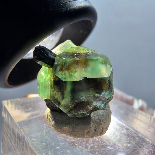 Phantom Fluorit, hexagonal, Schörl Turmalin Stufe Erongo, Namibia 16*15*13mm #12339