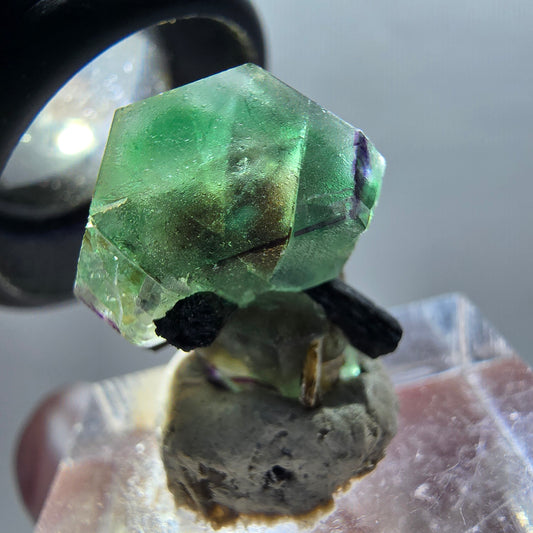 Phantom Fluorit, hexagonal, Schörl Turmalin Stufe Erongo, Namibia 18*17*16mm #12345