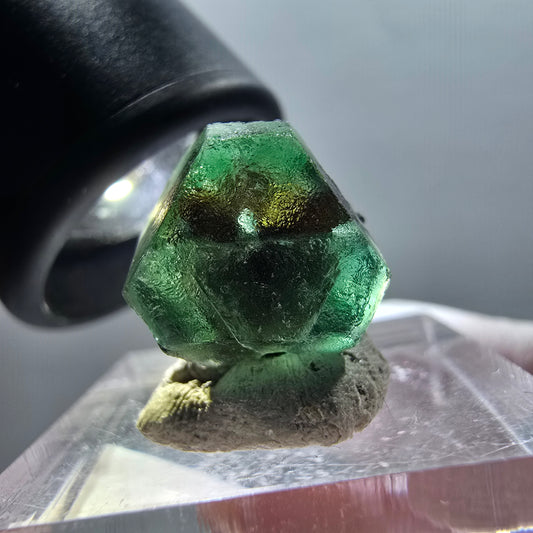 Phantom Fluorit, hexagonal, Schörl Turmalin Stufe Erongo, Namibia 15*14*14mm #12348