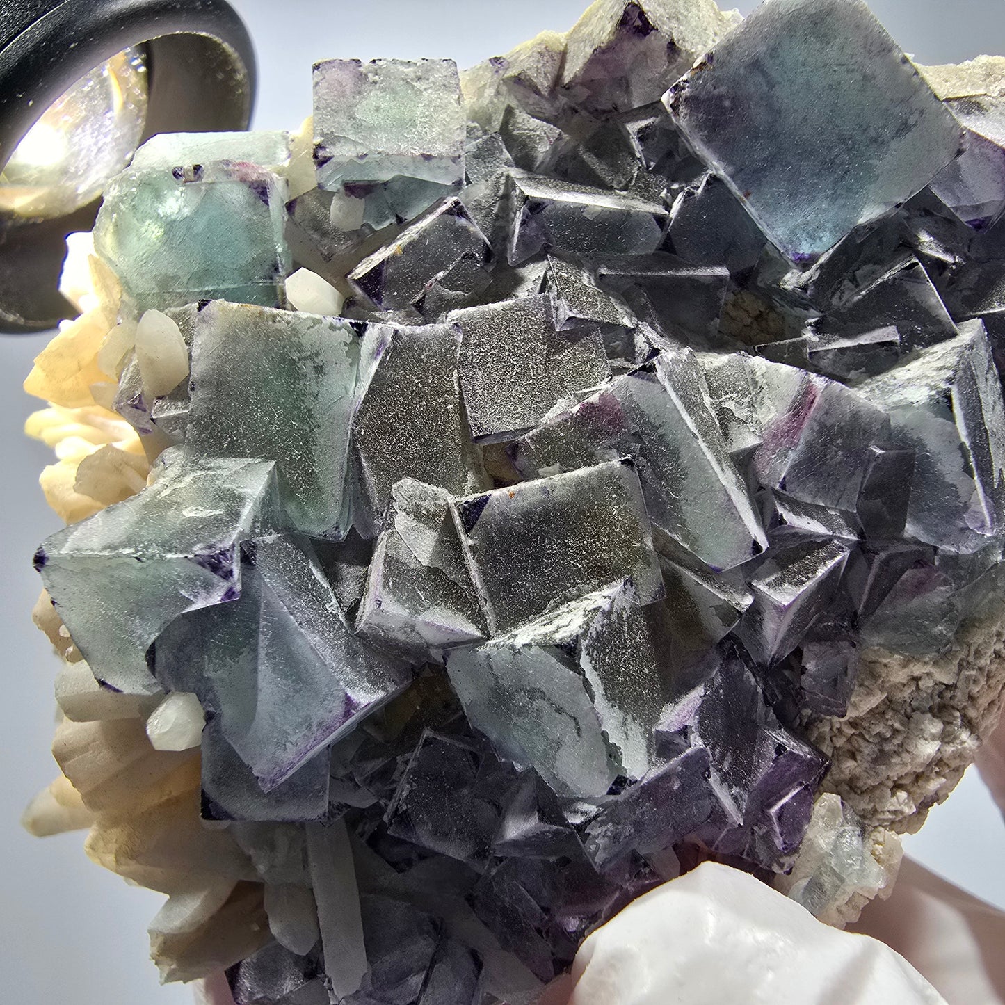 Große Phantom Fluorit, zonal, Quarz, Orthoklas Stufe Brandberg, Namibia 82*65*58mm #12364