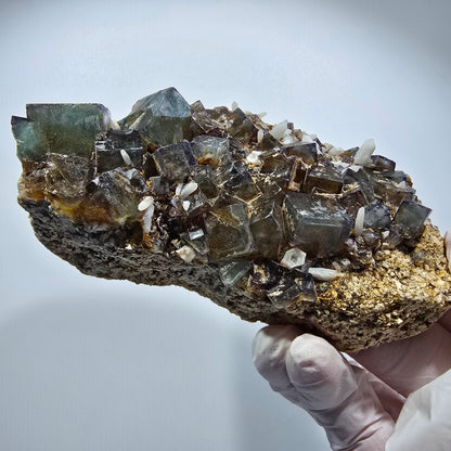 Große Phantom Fluorit, zonal, Quarz, Orthoklas Stufe Brandberg, Namibia 110*62*39mm #12366