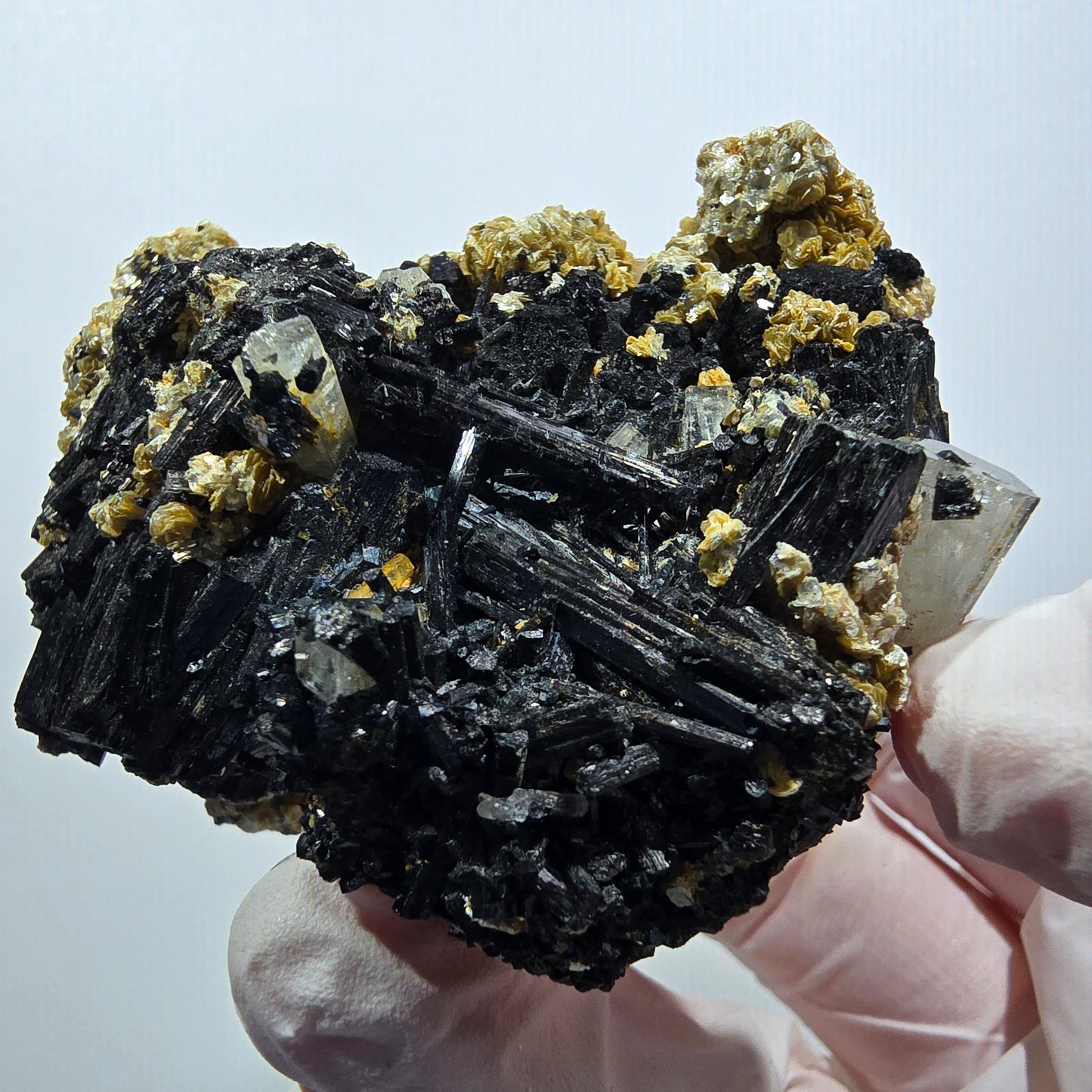Tourmaline Schorl, Goshenite, Béryl, Muscovite sur gangue Erongo, Namibie 64*59*43mm #12385