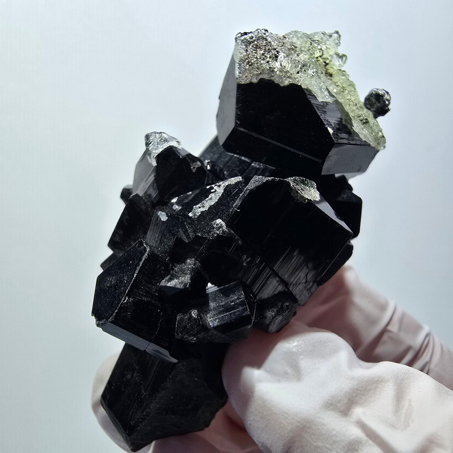 Tourmaline Schorl rare, opale hyalite sur gangue Erongo, Namibie 67*35*26mm #12417