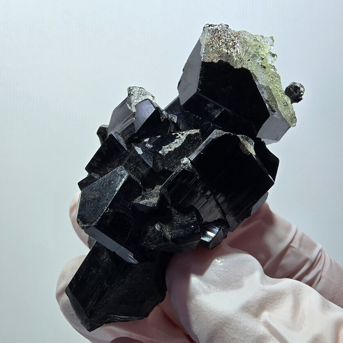 Tourmaline Schorl rare, opale hyalite sur gangue Erongo, Namibie 67*35*26mm #12417