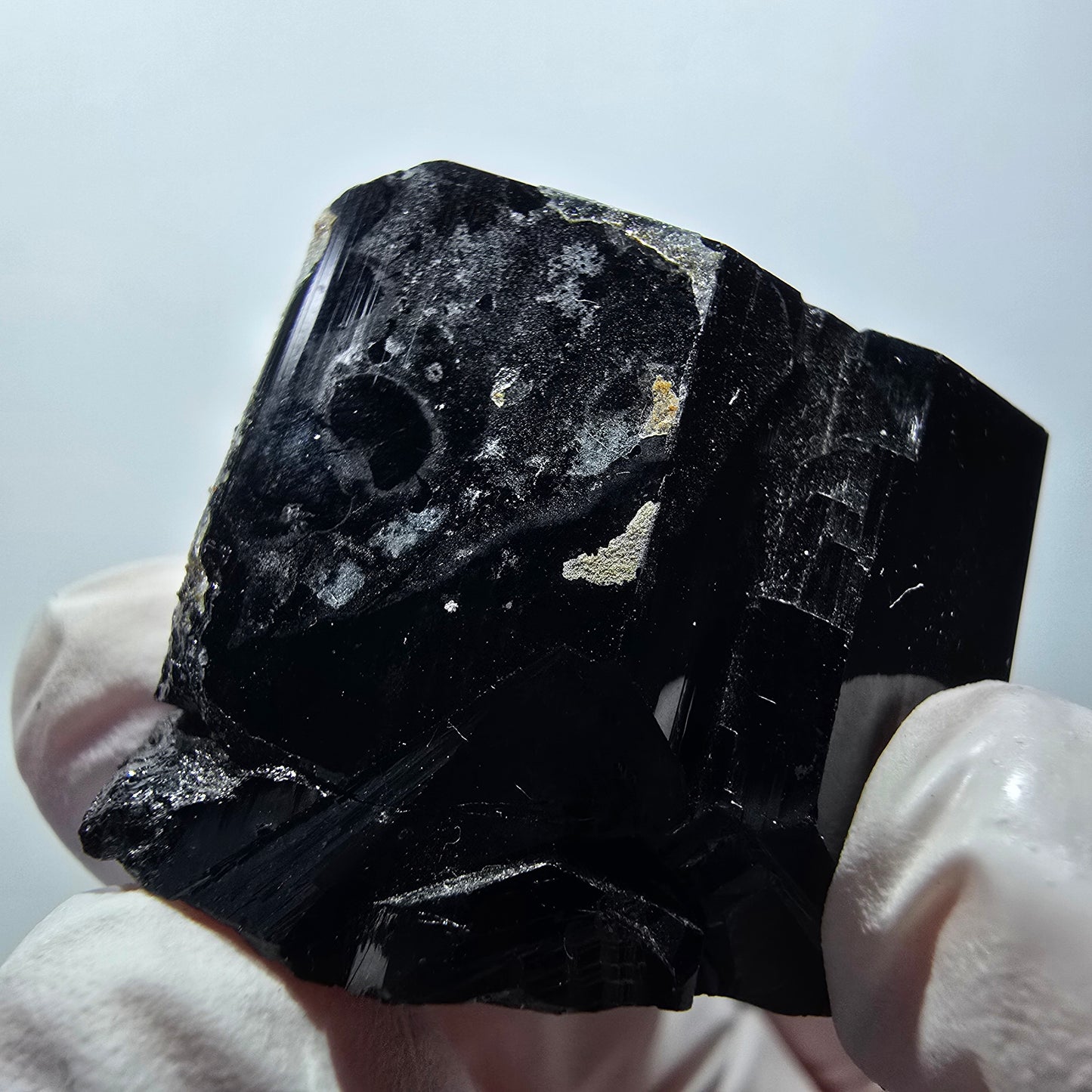 Tourmaline Schorl symétrique avec Hyalite Erongo, Namibie 40*32*32mm #12428