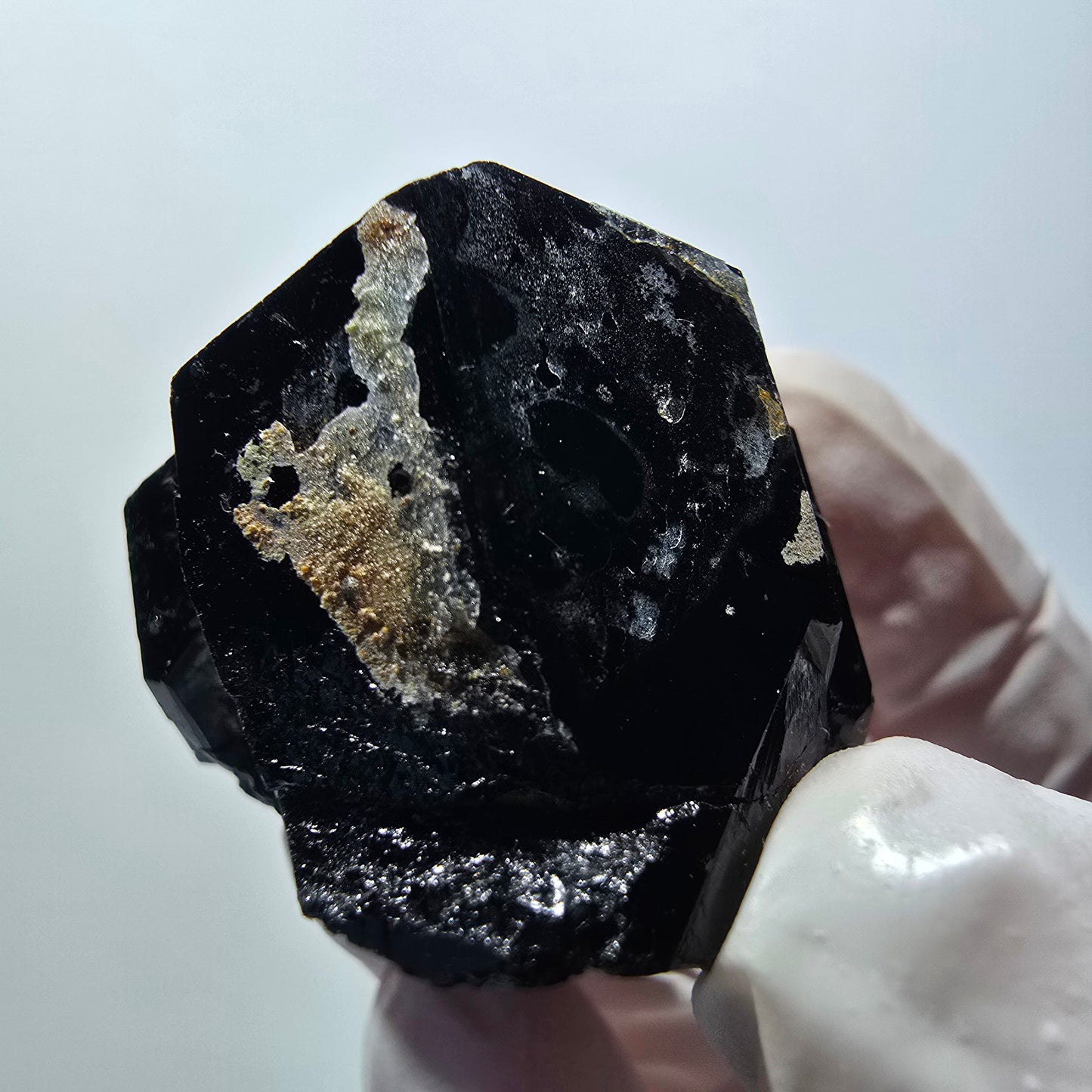 Tourmaline Schorl symétrique avec Hyalite Erongo, Namibie 40*32*32mm #12428