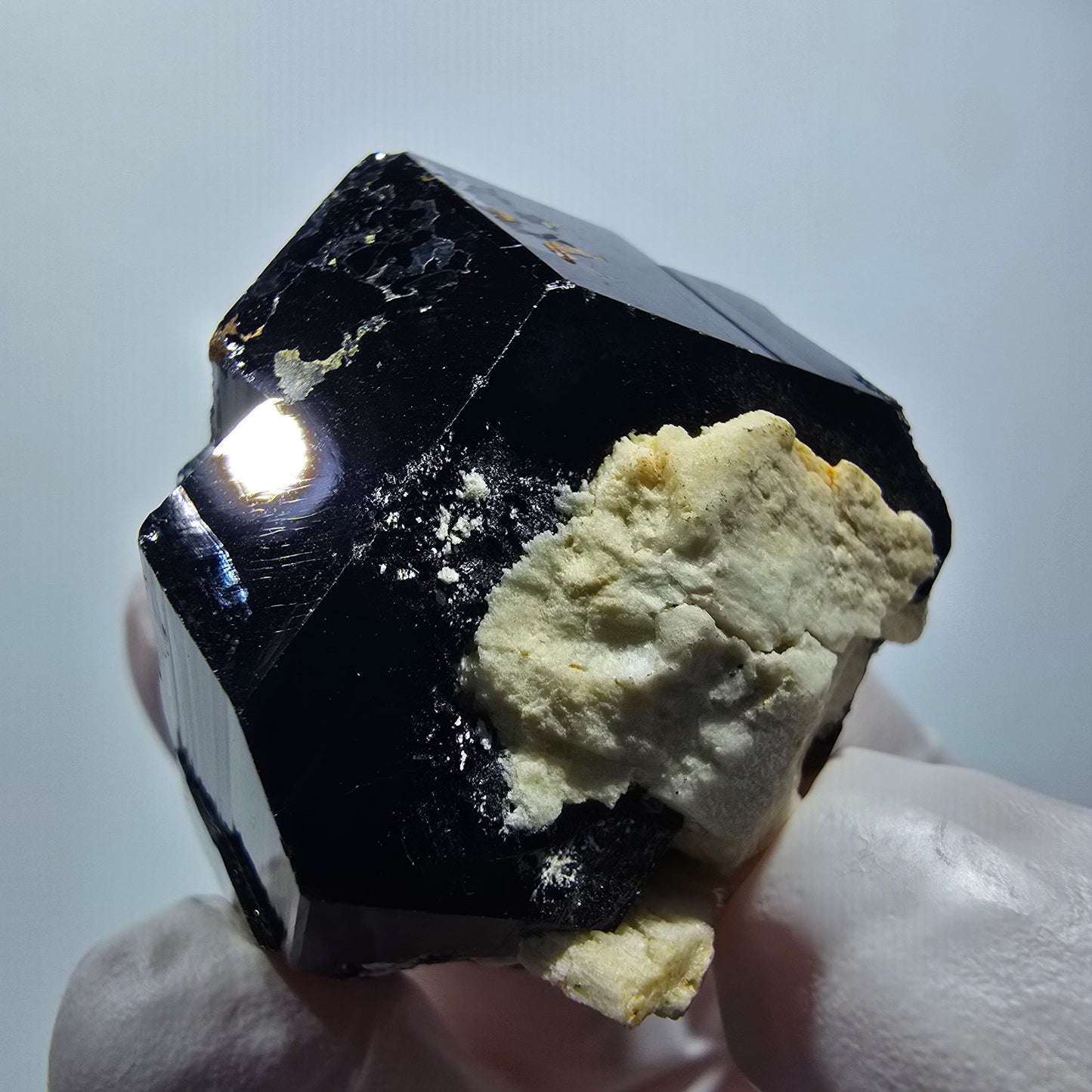 Symmetrischer Schörl Turmalin mit Orthoklas Erongo, Namibia 37*33*31mm #12455