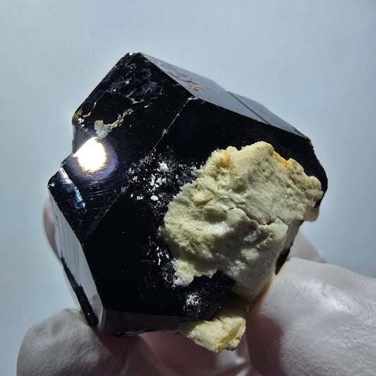 Symmetrischer Schörl Turmalin mit Orthoklas Erongo, Namibia 37*33*31mm #12455