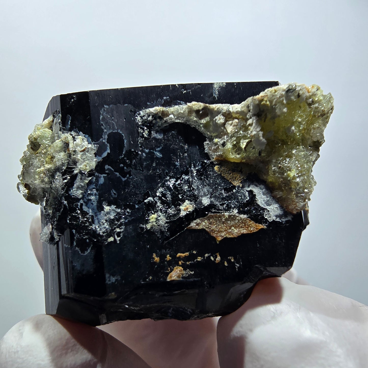 Symmetrischer Schörl Turmalin mit Hyalit Erongo, Namibia 44*38*32mm #12456
