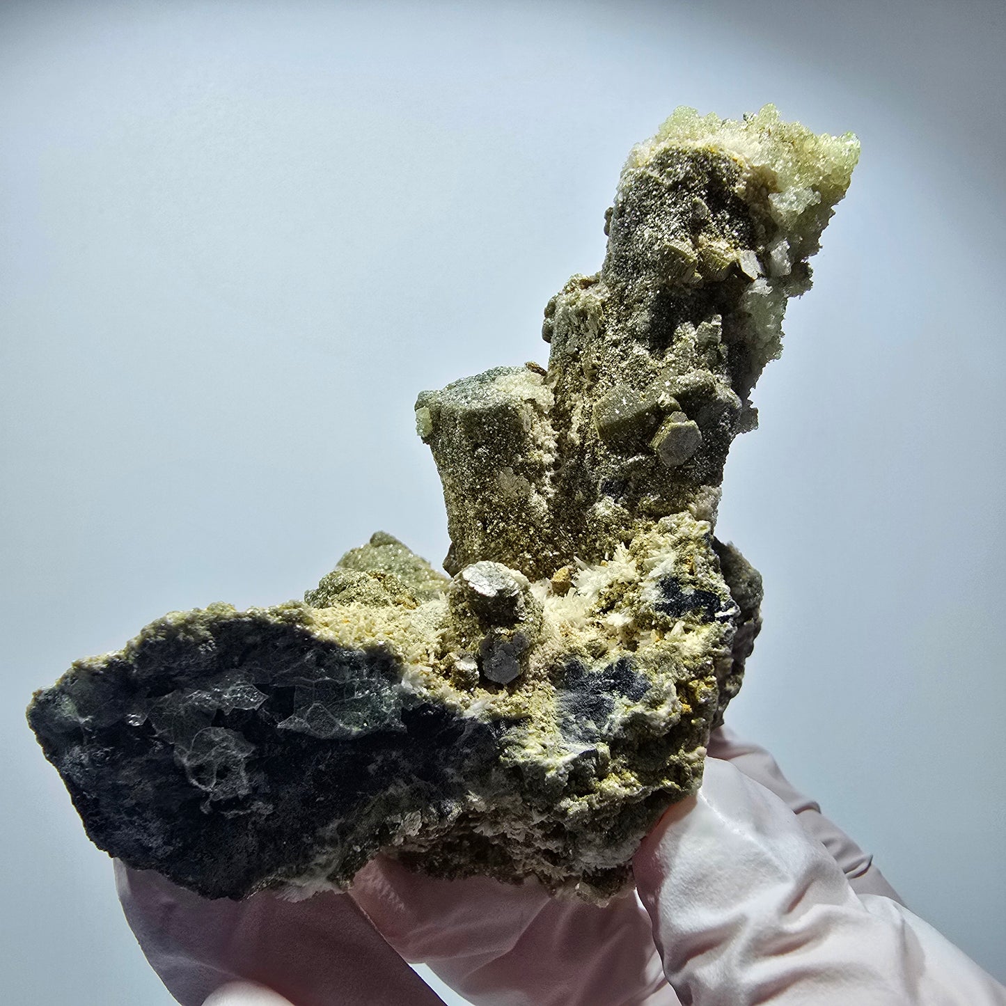 Große Hyalit Opal, Schörl Turmalin, Muskovit, Orthoklas Stufe Erongo, Namibia 102*81*80mm #12464