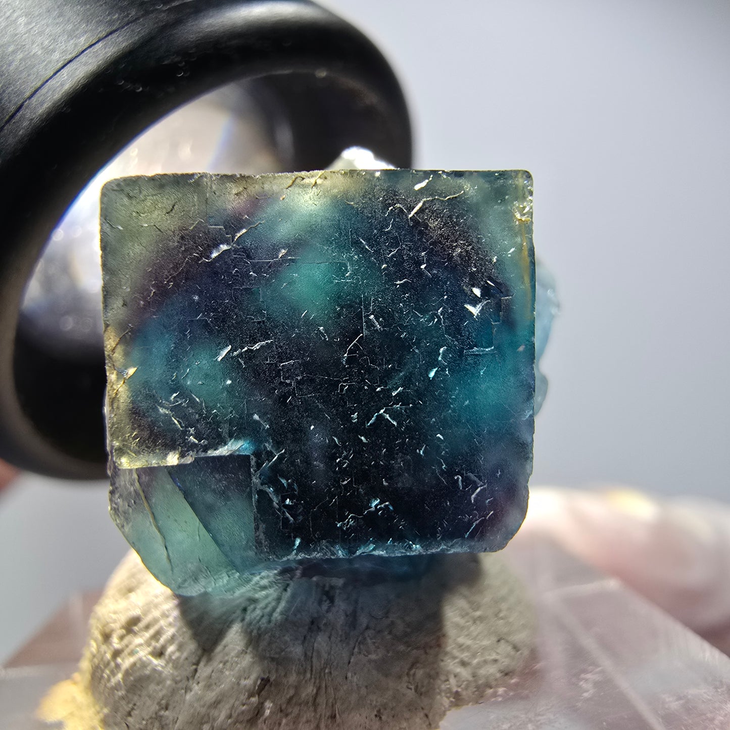 Fluorite fantôme en cube sur matrice, bleu, Butterfly Pocket, Okorusu, Namibie 19*15*14mm #12541