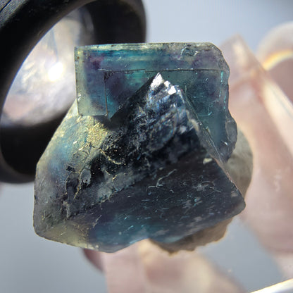 Fluorite fantôme en cube sur matrice, bleu, Butterfly Pocket, Okorusu, Namibie 19*15*14mm #12541