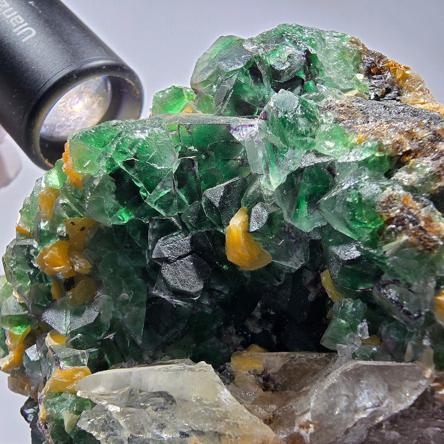 Grande fluorine, quartz fumé, opale hyalite, tourmaline schorl, muscovite Erongo Namibie 117*95*87mm #12551
