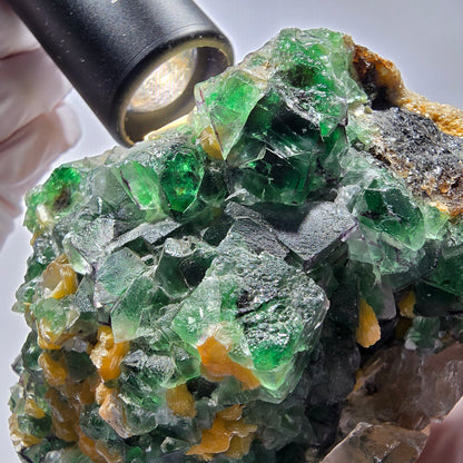 Grande fluorine, quartz fumé, opale hyalite, tourmaline schorl, muscovite Erongo Namibie 117*95*87mm #12551