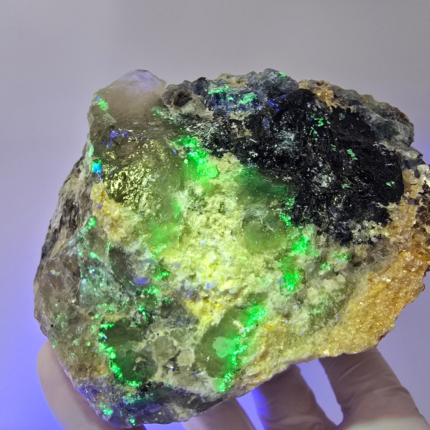 Grande fluorine, quartz fumé, opale hyalite, tourmaline schorl, muscovite Erongo Namibie 117*95*87mm #12551