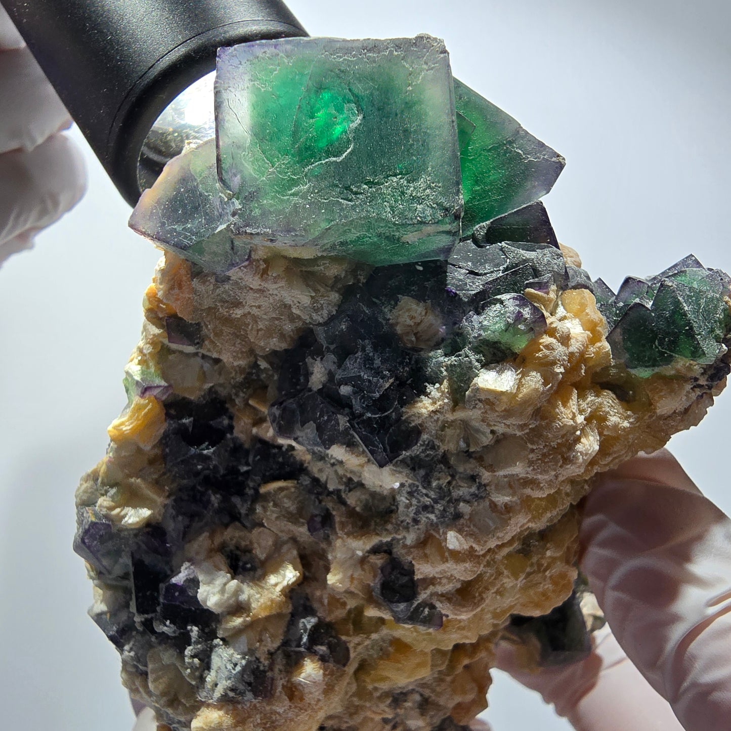 Fluorite XL Phantom, tourmaline schorl, quartz fumé muscovite sur matrice Erongo, Namibie 103*92*60mm #12554