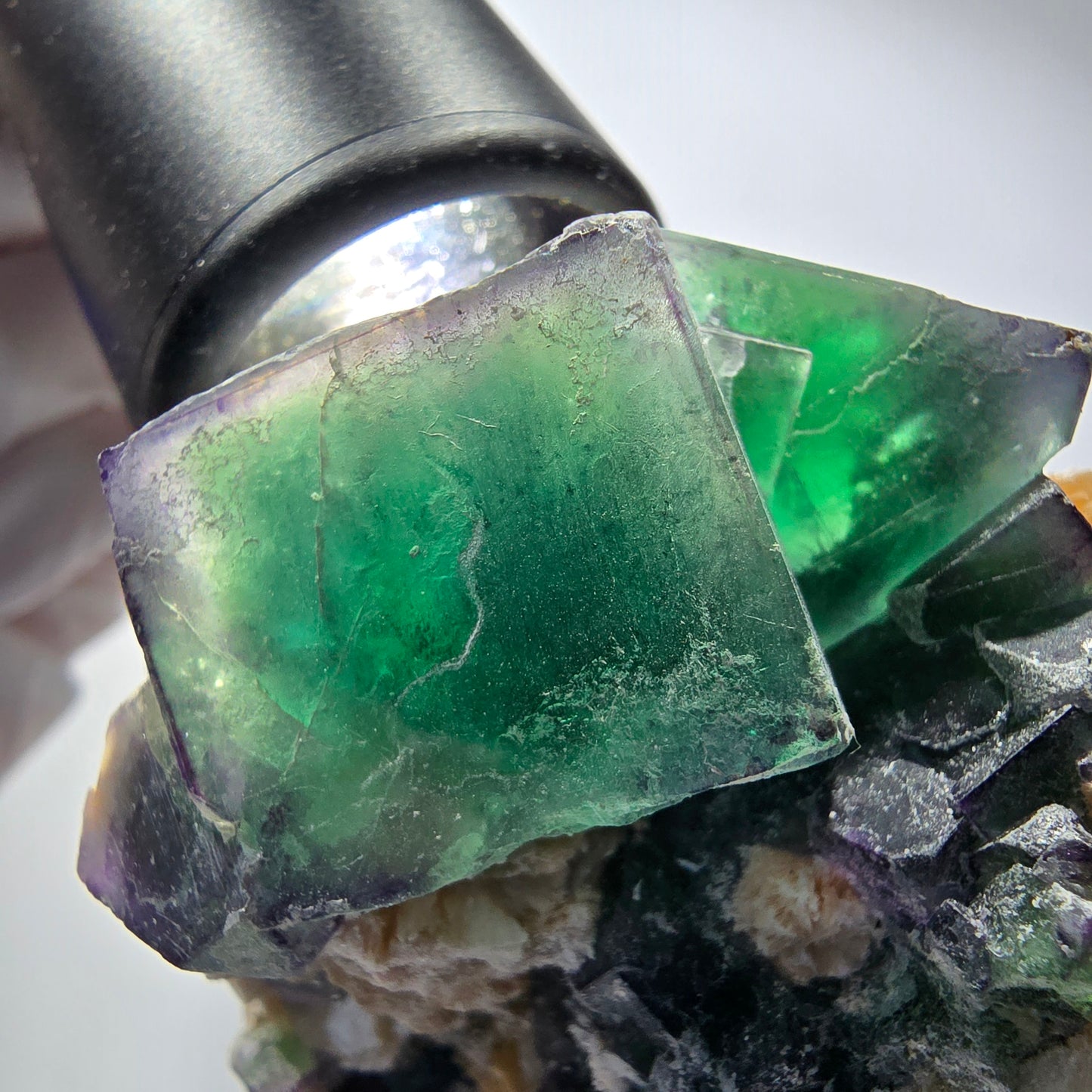 Fluorite XL Phantom, tourmaline schorl, quartz fumé muscovite sur matrice Erongo, Namibie 103*92*60mm #12554