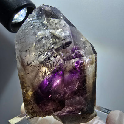 Améthyste squelettique Enhydro, analcime, hématite, 2x bulles, 2x particules, mine de Streep Namibie 62*44*28mm #12571