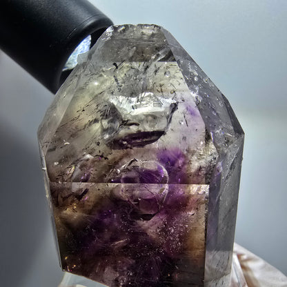 Améthyste squelettique Enhydro, analcime, hématite, 2x bulles, 2x particules, mine de Streep Namibie 62*44*28mm #12571