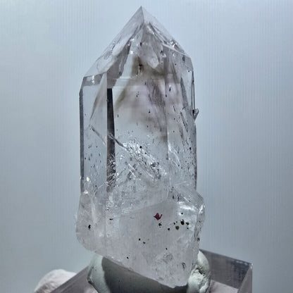 Améthyste fantôme lémurienne avec hématite mine de Gobo. Namibie 46*24*21mm #12584