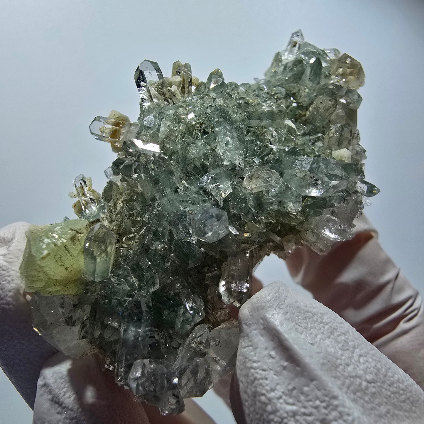 Quartz Starburst rare avec du préhnite, mine de Streep, Goboboseb, Namibie 65*36*23mm #12589