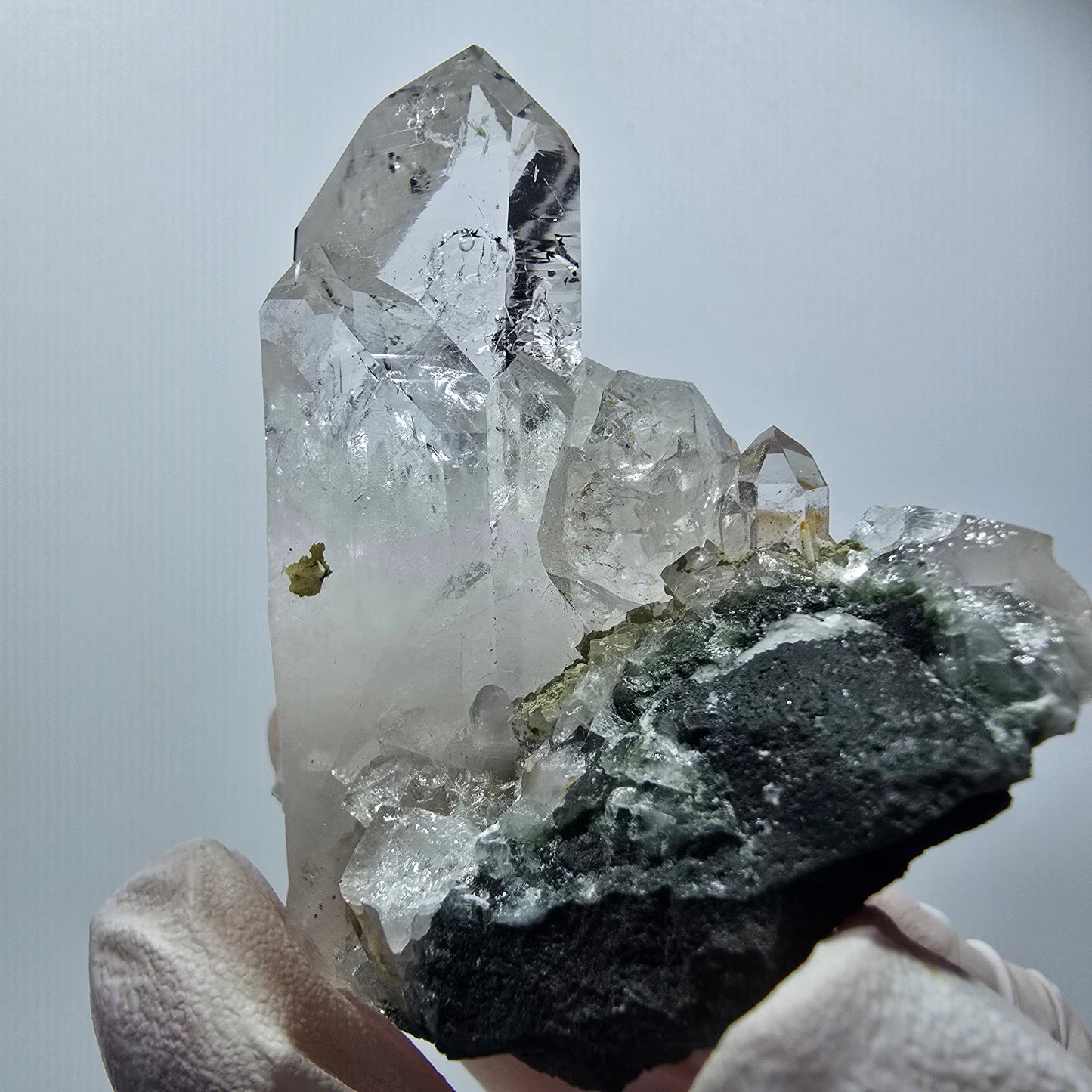 Quartz fantôme lémurien avec hématite, épidote sur matrice de la mine Streep, Gobo. Namibie 56*50*21mm #12592