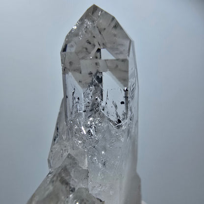 Quartz fantôme lémurien avec hématite, épidote sur matrice de la mine Streep, Gobo. Namibie 56*50*21mm #12592