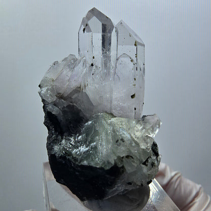 Quartz très clair, hématite, épidote avec calcite sur matrice mine de Streep, Namibie 45*27*25mm #12597