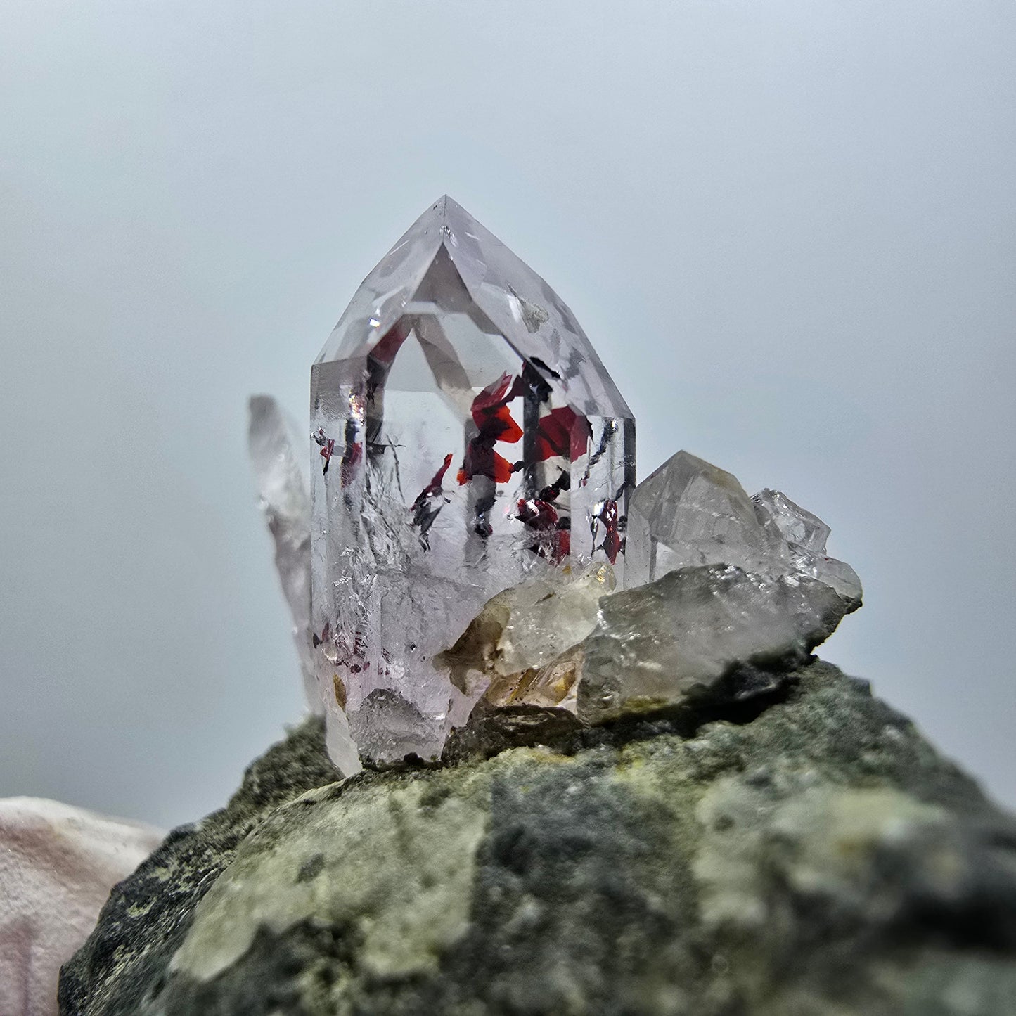 Améthyste fantôme arlequin, analcime sur matrice, mine de Streep, Goboboseb, Namibie 55*47*36mm #12608
