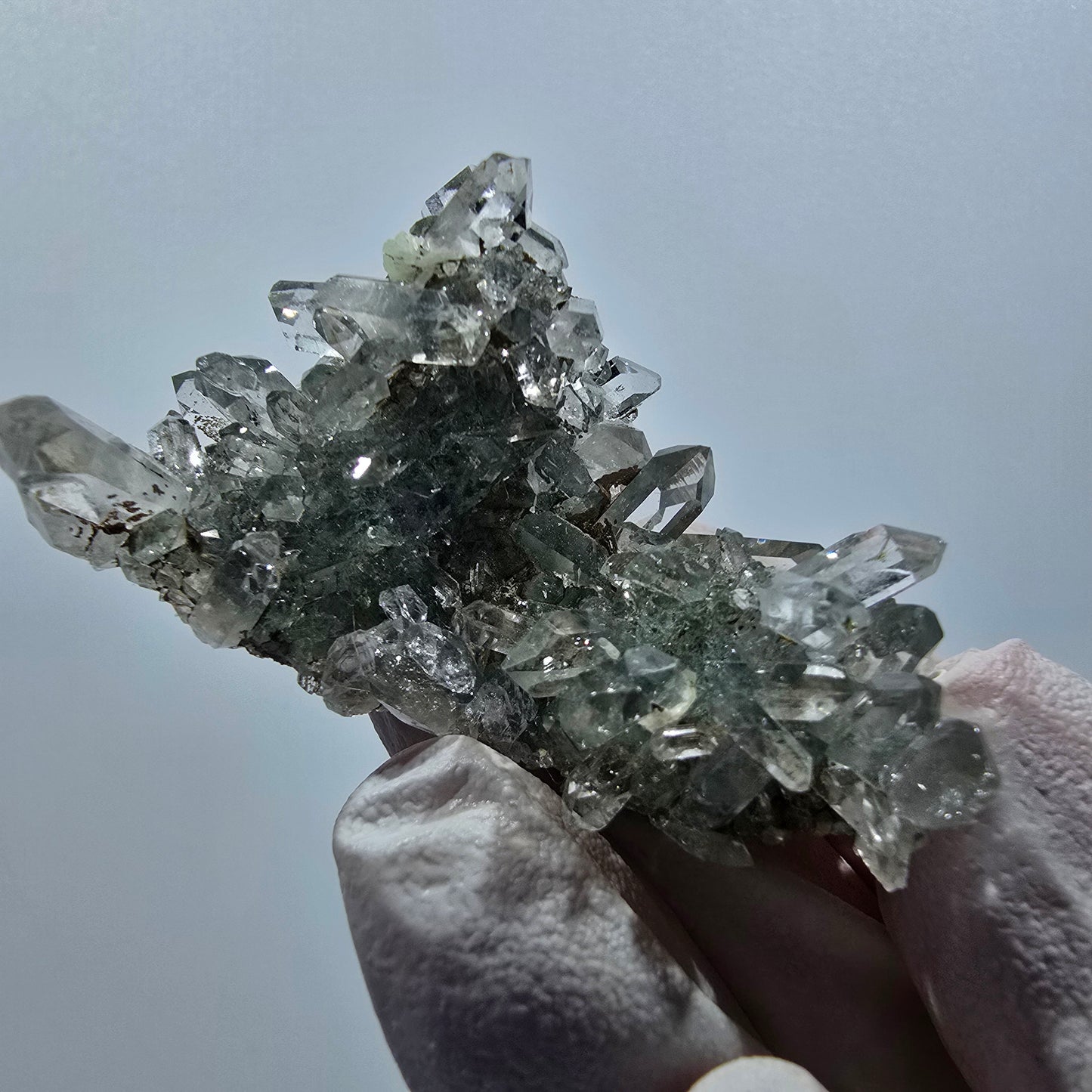 Quartz étoile avec chlorite, prehnite sur matrice, mine Streep, Goboboseb, Namibie 50*39*22mm #12615