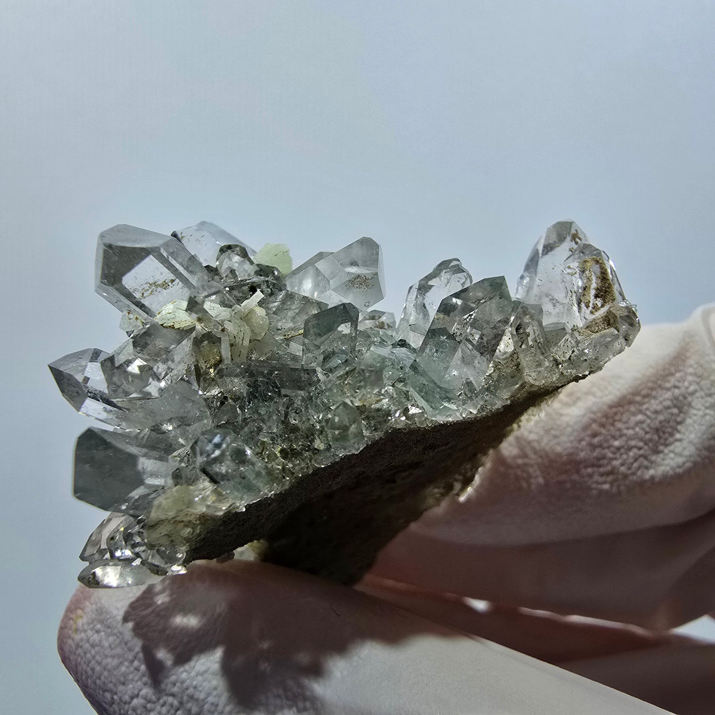 Quartz étoile avec chlorite, prehnite sur matrice, mine Streep, Goboboseb, Namibie 50*39*22mm #12615