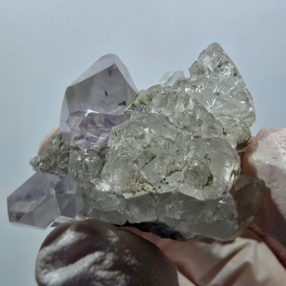 Améthyste fantôme avec hématite, calcite sur matrice, mine de Streep, Goboboseb, Namibie 41*36*25mm #12618