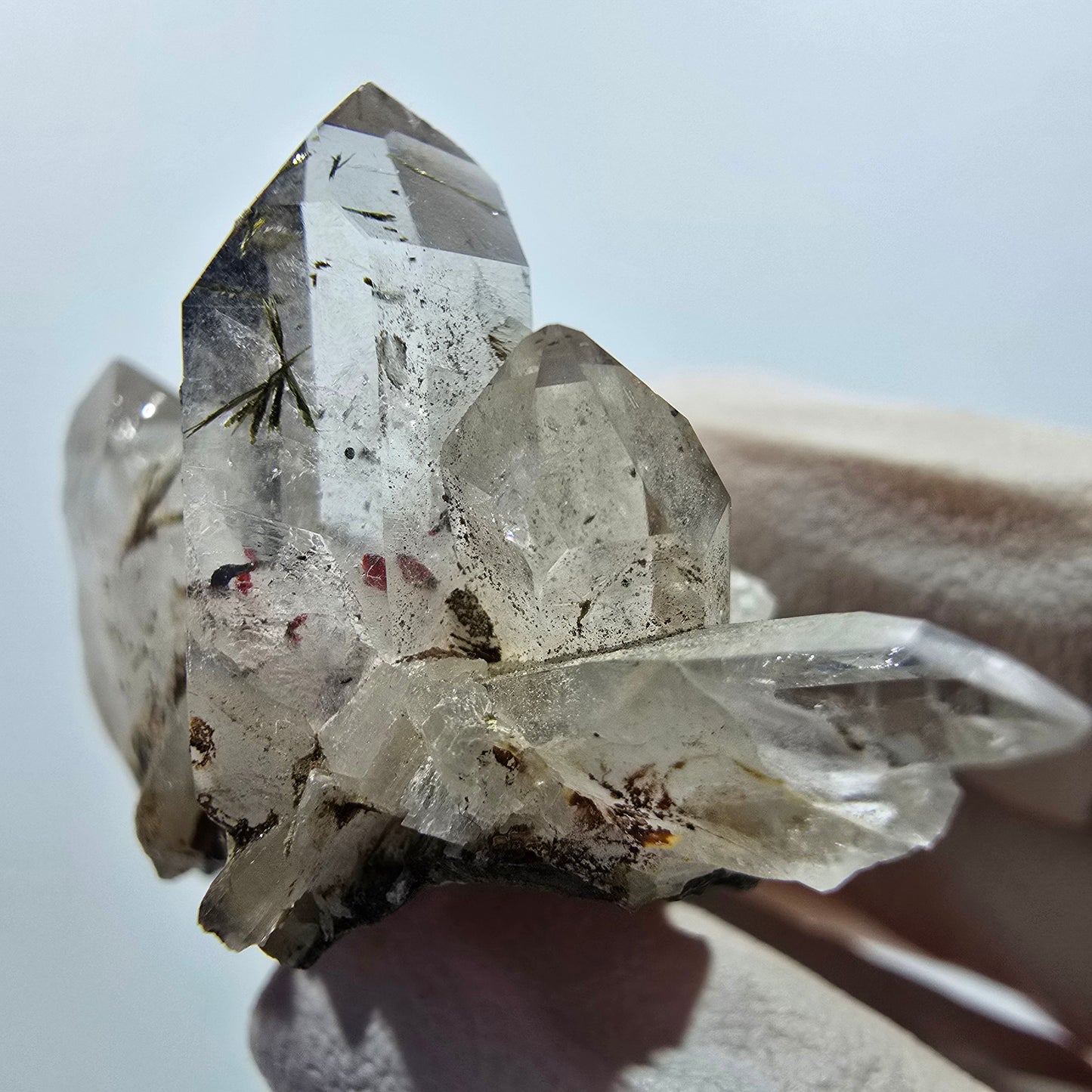 Quartz rare avec épidote, calcite sur matrice, mine Streep Goboboseb, Namibie 44*31*25mm #12619