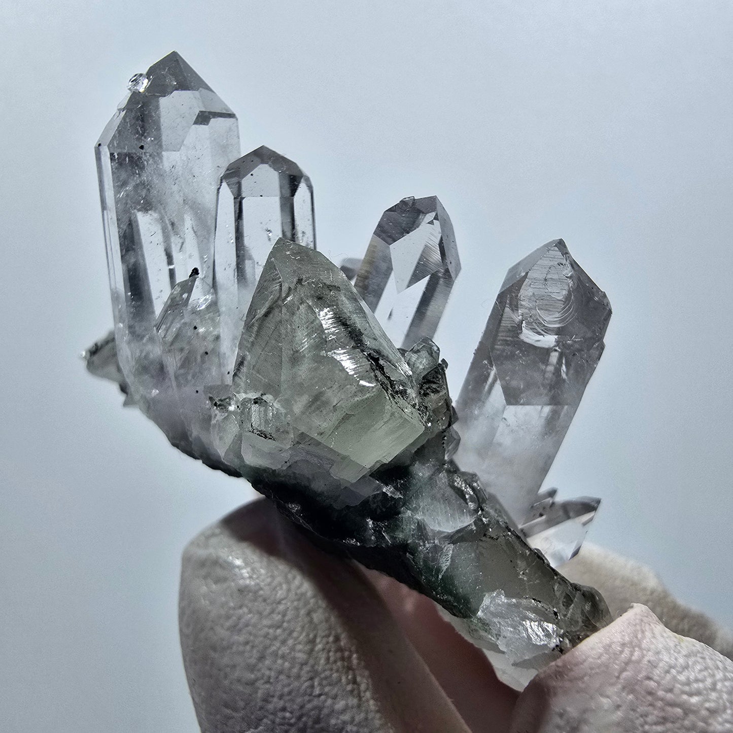 Améthyste fantôme avec hématite, calcite, chlorite sur matrice Streep Mine Namibie 53*44*41mm #12620
