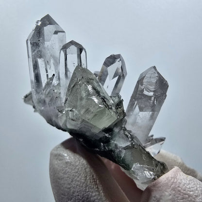 Améthyste fantôme avec hématite, calcite, chlorite sur matrice Streep Mine Namibie 53*44*41mm #12620
