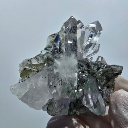 Améthyste fantôme avec hématite, calcite, chlorite sur matrice Streep Mine Namibie 53*44*41mm #12620