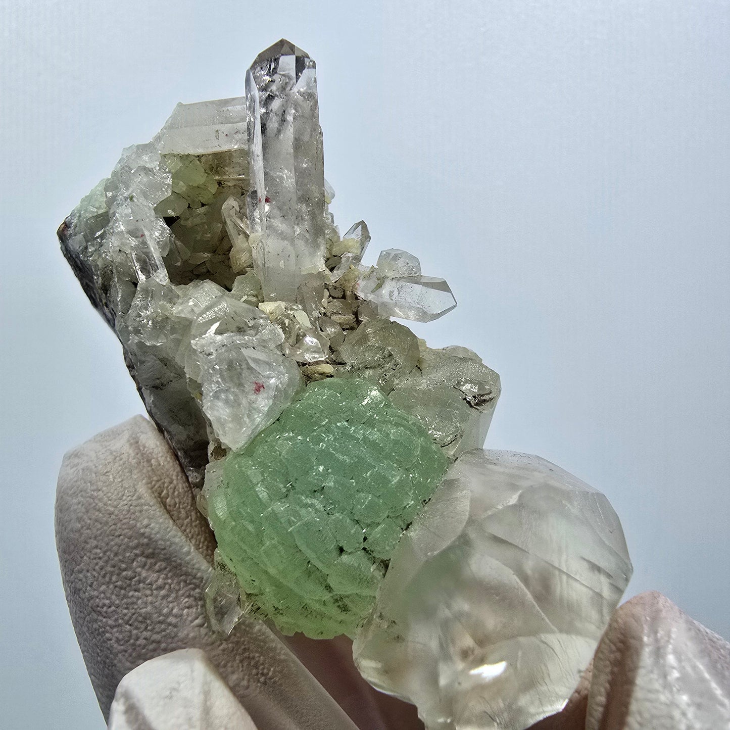 Quartz et préhnite rares, spécimen de calcite Mine de Streep Goboboseb Namibie 63*36*24mm #12624