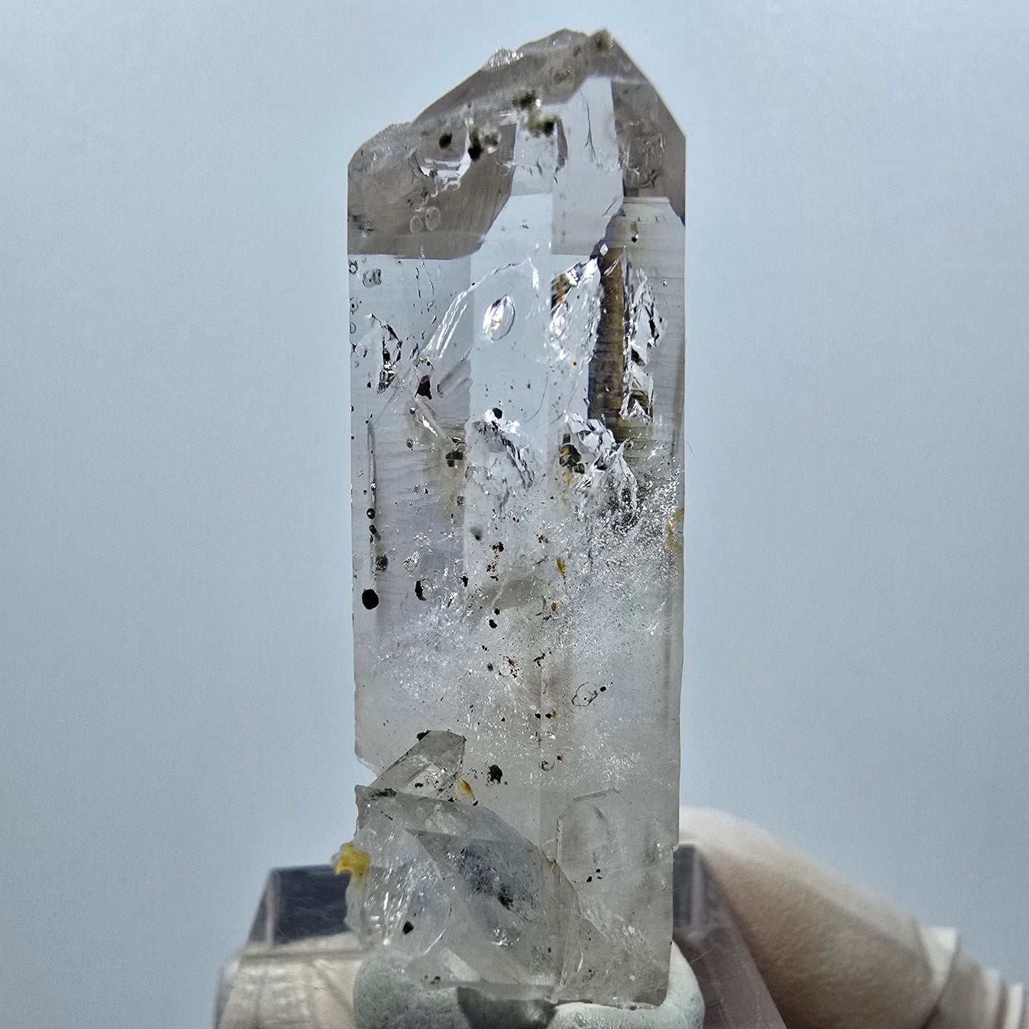 Quartz fumé squelette Lémurien Enhydro avec hématite, 1 bulle Mine Streep Namibie 48*17*24mm #12628