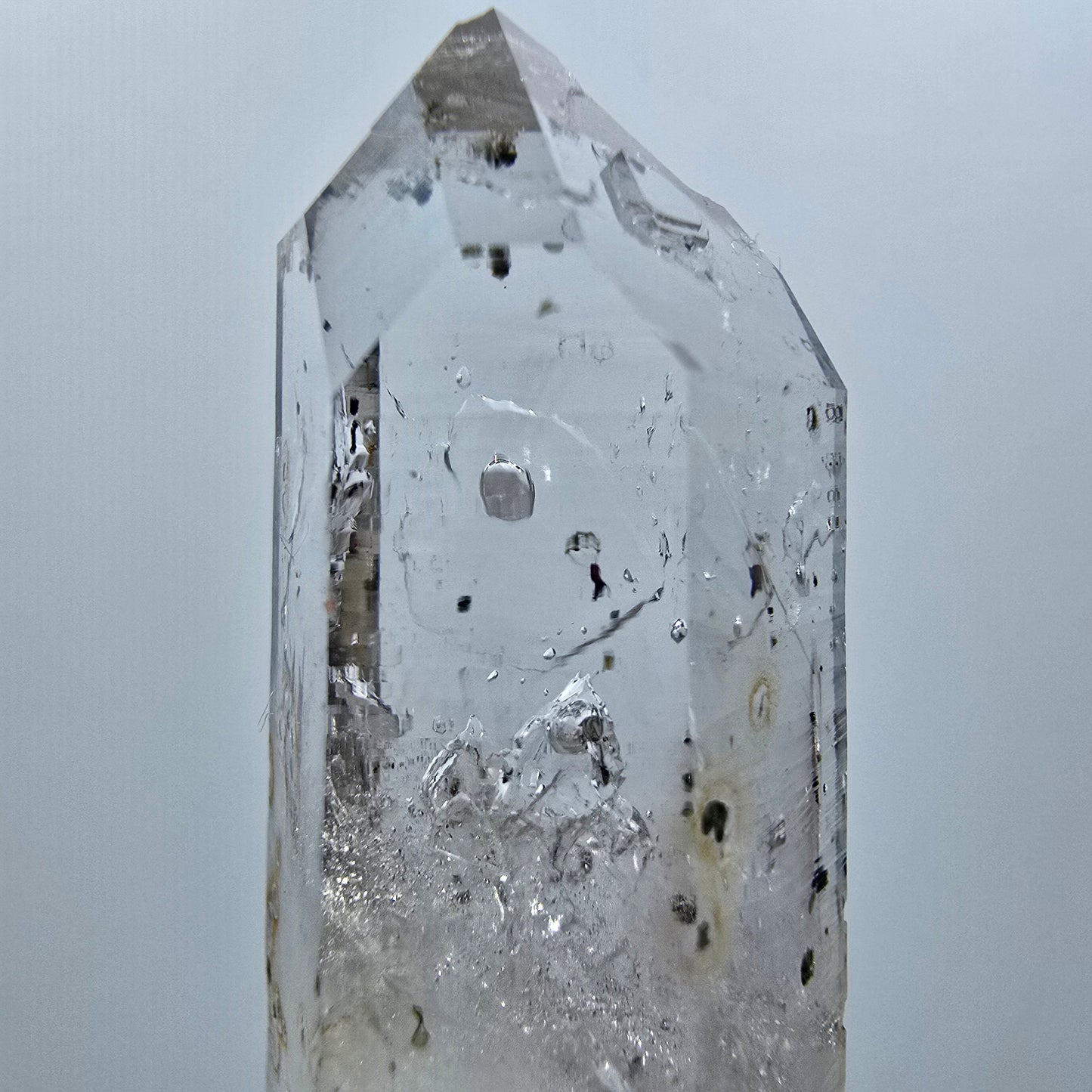 Quartz fumé squelette Lémurien Enhydro avec hématite, 1 bulle Mine Streep Namibie 48*17*24mm #12628