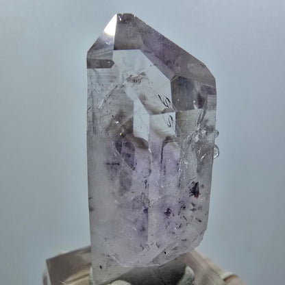 Améthyste Fantôme Enhydro Arlequin Squelette avec Analcime Mine Streep Namibie 45*23*15mm #12629