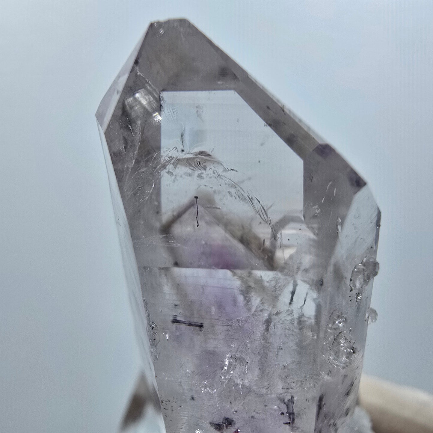 Améthyste Fantôme Enhydro Arlequin Squelette avec Analcime Mine Streep Namibie 45*23*15mm #12629