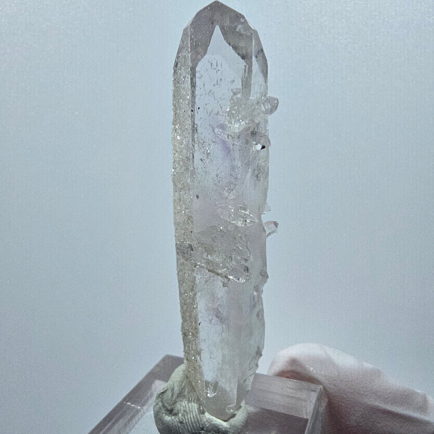 Quartz Lémurien biterminé avec prehnite de la mine de Streep, Goboboseb, Namibie 57*15*15mm #12633