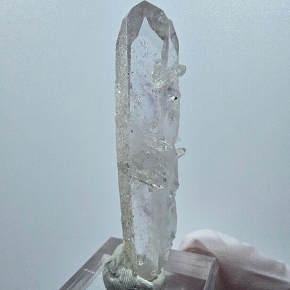 Quartz Lémurien biterminé avec prehnite de la mine de Streep, Goboboseb, Namibie 57*15*15mm #12633