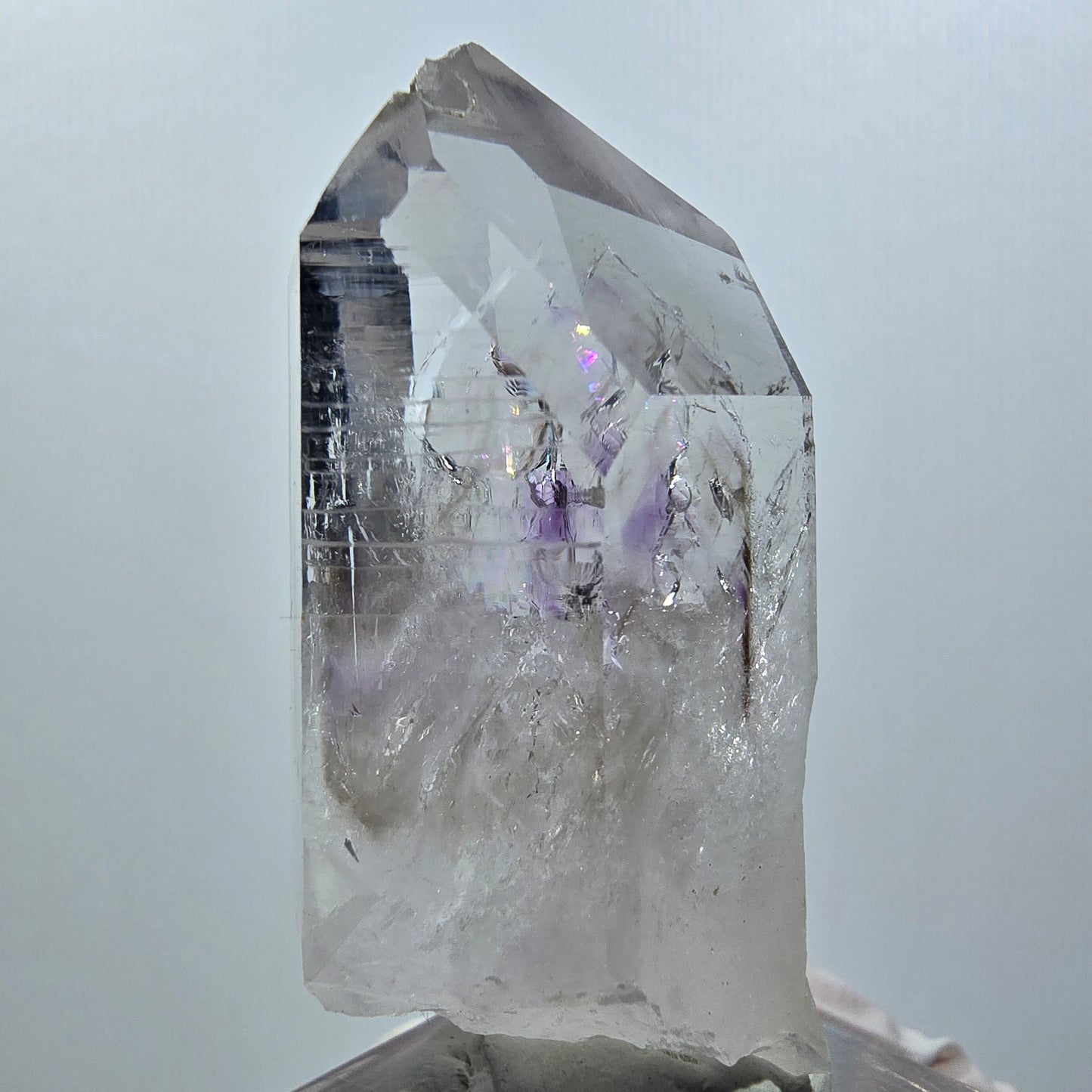 Pointe d'améthyste fantôme lémurienne Mine de Streep Goboboseb, Namibie 54*25*21mm #12643
