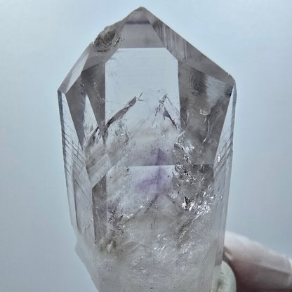 Pointe d'améthyste fantôme lémurienne Mine de Streep Goboboseb, Namibie 54*25*21mm #12643