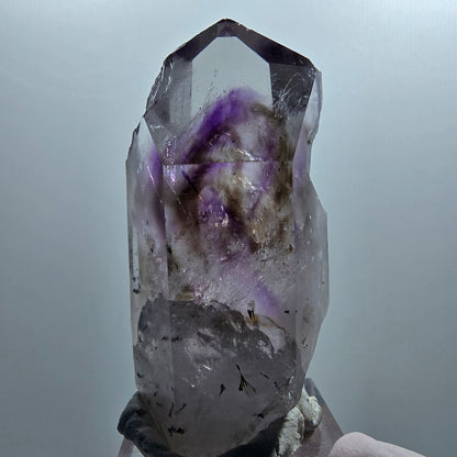 Améthyste Fantôme Lémurienne Enhydro, Hématite, Épidote 1 bulle Mine Streep Namibie 56*27*22mm #12649