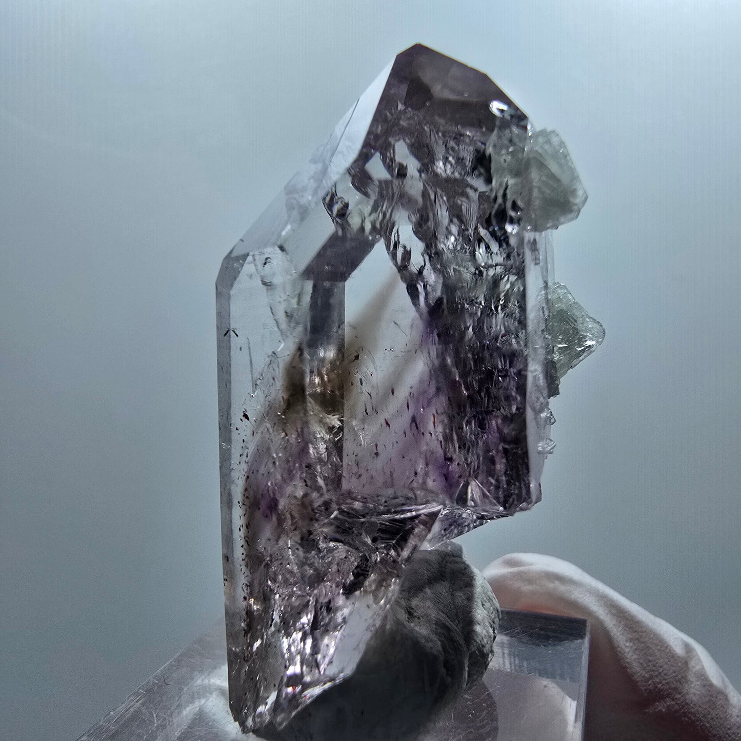 Harlekin Lemurian Phantom Amethyst mit Prehnit Streep Mine Goboboseb, Namibia 44*27*22mm #12650