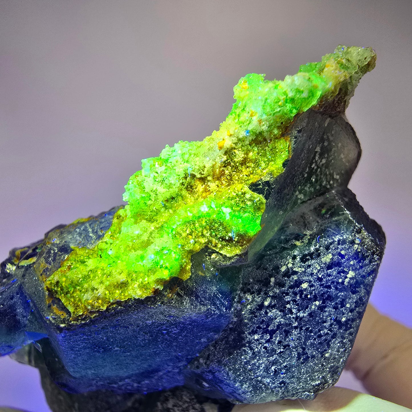 Fluorite fantôme, hexagonal, Muscovite, Opale hyalite Erongo, Namibie 74*49*57mm #12669